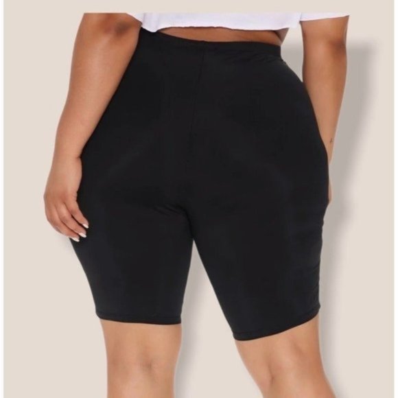 2X Ladies Plus Size Reflective Rich Girl Bike Shorts New with Tags - Picture 4 of 5